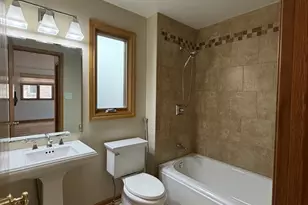 11605 S Ave N, Chicago, IL 60617 - Photo 18