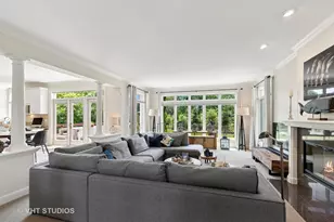 301 Belle Foret Dr, Lake Bluff, IL 60044 - Photo 8