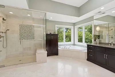 301 Belle Foret Drive, Lake Bluff, IL 60044 - Photo 14