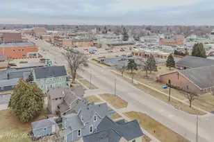 533 W State St, Sycamore, IL 60178 - Photo 24