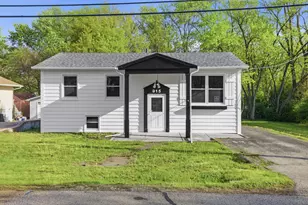 915 Mayfield Dr, Round Lake Beach, IL 60073 - Photo 1