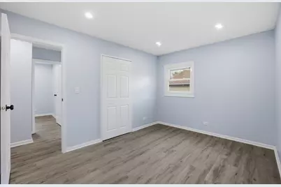 915 Mayfield Drive, Round Lake Beach, IL 60073 - Photo 14