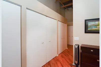 226 N Clinton Street #102, Chicago, IL 60661 - Photo 16