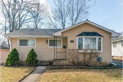 222 Prospect Avenue, Mundelein, IL 60060 - Photo 1