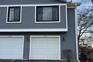 1010 Hayes Ct, Vernon Hills, IL 60061 - Photo 2