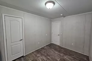 303 N Marion St, Centralia, IL 62801 - Photo 20