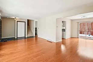 2705 Jacquelyn Ln, Waukegan, IL 60087 - Photo 6