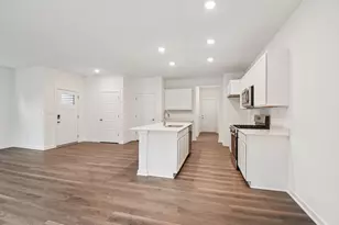 6381 Juniper Dr, Wonder Lake, IL 60097 - Photo 8