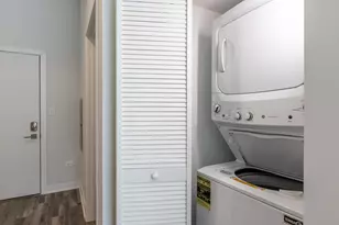 2247 W Lawrence Ave, Chicago, IL 60625 - Photo 12