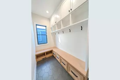 722 S Berkley Avenue, Elmhurst, IL 60126 - Photo 4