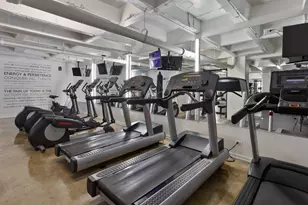 1325 W Wilson Ave, Chicago, IL 60640 - Photo 16
