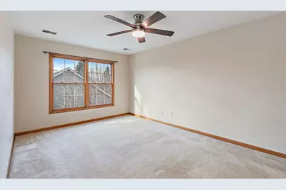 122 McLaren Drive S, Sycamore, IL 60178 - Photo 14