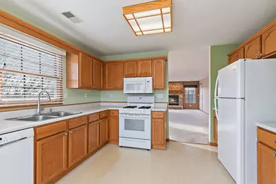 122 McLaren Drive S, Sycamore, IL 60178 - Photo 12