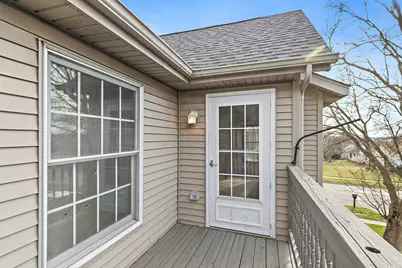 122 McLaren Drive S, Sycamore, IL 60178 - Photo 8