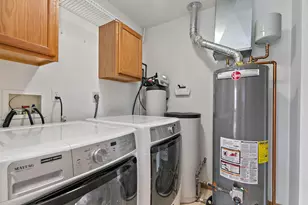 122 McLaren Dr S, Sycamore, IL 60178 - Photo 18