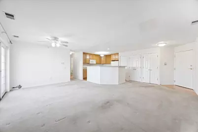 714 W 63rd Street #303, Westmont, IL 60559 - Photo 2