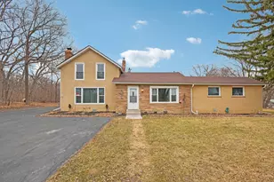 25616 W Lake Shore Dr, Ingleside, IL 60041 - Photo 1
