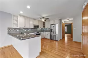 9213 Kylemore Ct, Tinley Park, IL 60487 - Photo 8