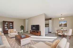 920 E Old Willow Rd, Prospect Heights, IL 60070 - Photo 2