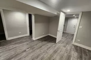 8837 S Throop St, Chicago, IL 60620 - Photo 16