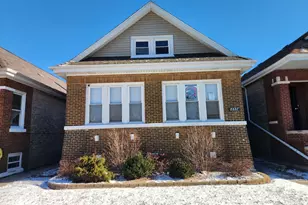 8837 S Throop St, Chicago, IL 60620 - Photo 2