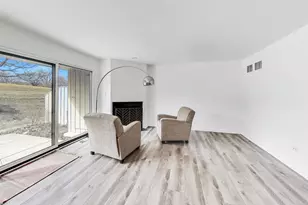 83C Thornhill Ln, Lake Barrington, IL 60010 - Photo 6