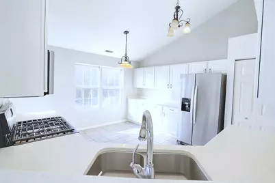 2866 Stonewater Drive #2866, Naperville, IL 60564 - Photo 8