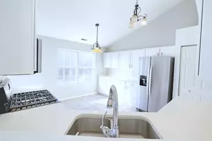 2866 Stonewater Dr, Naperville, IL 60564 - Photo 8