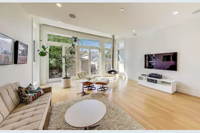 1475 W Superior Avenue #1, Chicago, IL 60647 - Photo 8