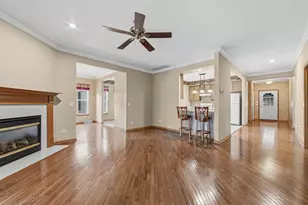 102 Hitching Post Ln, Grayslake, IL 60030 - Photo 8