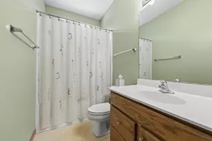 102 Hitching Post Ln, Grayslake, IL 60030 - Photo 16