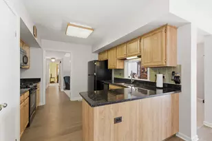 1418 Bladon Rd, Schaumburg, IL 60195 - Photo 10