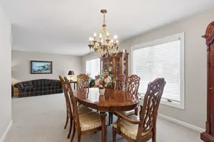 1418 Bladon Rd, Schaumburg, IL 60195 - Photo 8