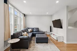 2237 W Coulter St, Chicago, IL 60608 - Photo 10