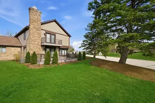 1840 Golf View Dr, Bartlett, IL 60103 - Photo 4