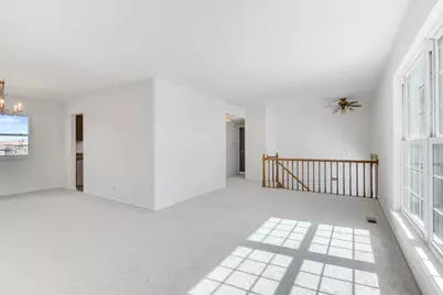 4 Lexington Court, Streamwood, IL 60107 - Photo 4