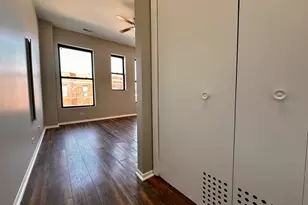 556 W 37th St, Chicago, IL 60609 - Photo 6