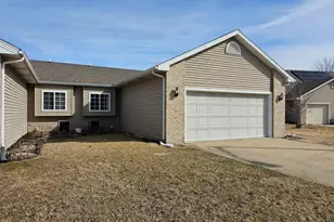 1443 Truman Dr, Bradley, IL 60915 - Photo 1