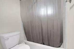 6961 N Oakley Ave, Chicago, IL 60645 - Photo 18