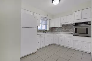 6961 N Oakley Ave, Chicago, IL 60645 - Photo 8