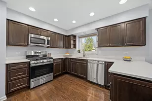 38 Breckenridge Dr, Aurora, IL 60504 - Photo 10