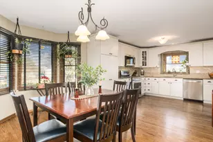 282 Waterford Dr, Lake Zurich, IL 60047 - Photo 6