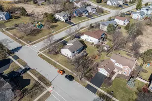 282 Waterford Dr, Lake Zurich, IL 60047 - Photo 38