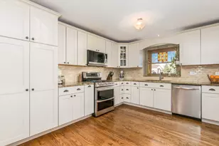 282 Waterford Dr, Lake Zurich, IL 60047 - Photo 8