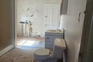 201 W 2nd St, Leaf River, IL 61047 - Photo 16