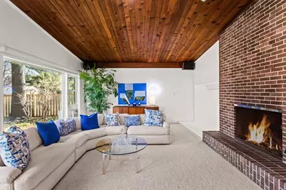 9337 Lincolnwood Drive, Evanston, IL 60203 - Photo 4