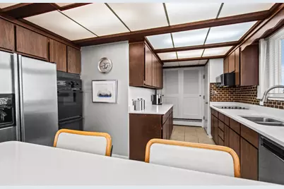 9337 Lincolnwood Drive, Evanston, IL 60203 - Photo 16