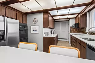 9337 Lincolnwood Dr, Evanston, IL 60203 - Photo 16