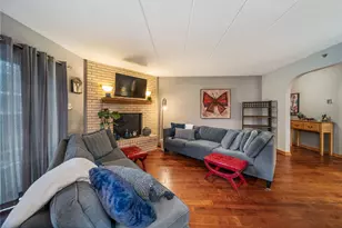 9026 Del Prado Dr, Palos Hills, IL 60465 - Photo 6