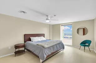301 N Neil St, Champaign, IL 61820 - Photo 18